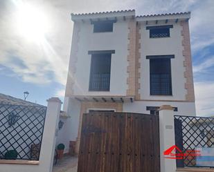 Vista exterior de Casa o xalet en venda en La Rambla amb Aire condicionat i Terrassa
