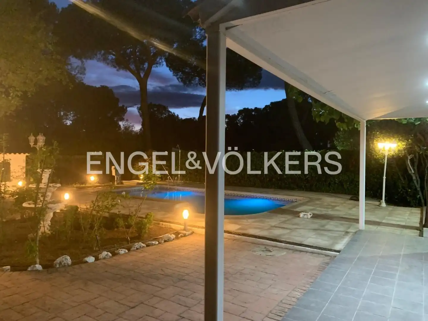 Terraza de Casa o chalet de alquiler en Madrid con Calefacción y Se aceptan mascotas