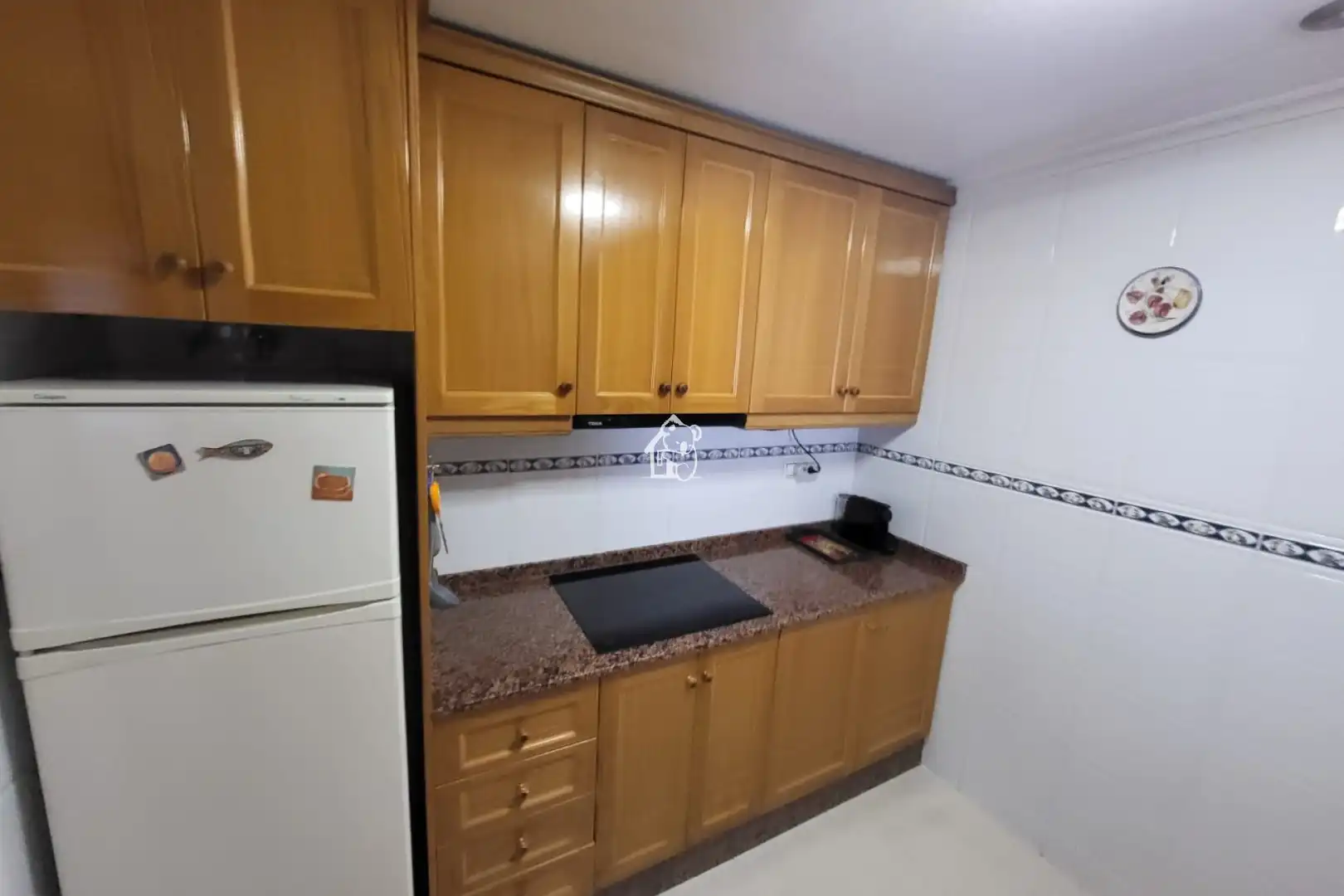 Cuina de Apartament de lloguer en Torrevieja amb Aire condicionat, Terrassa i Moblat
