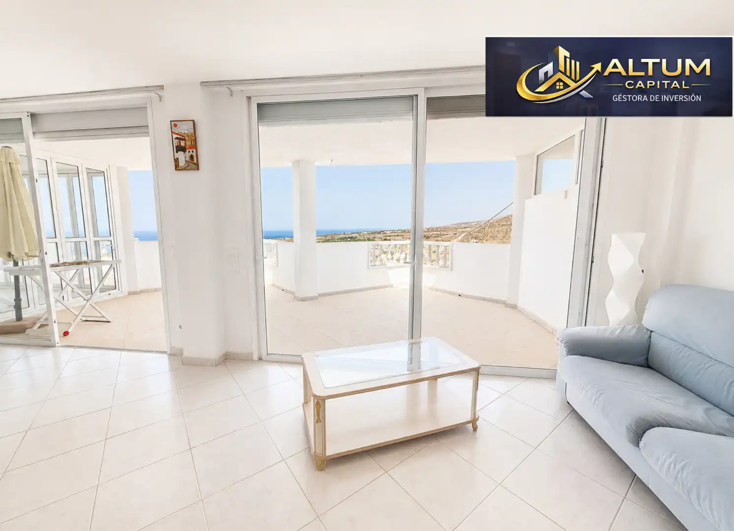 Living room of Flat for sale in Adeje  with Storage room, Furnished and Oven