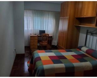 Dormitori de Pis en venda en Ourense Capital  amb Calefacció, Parquet i Traster