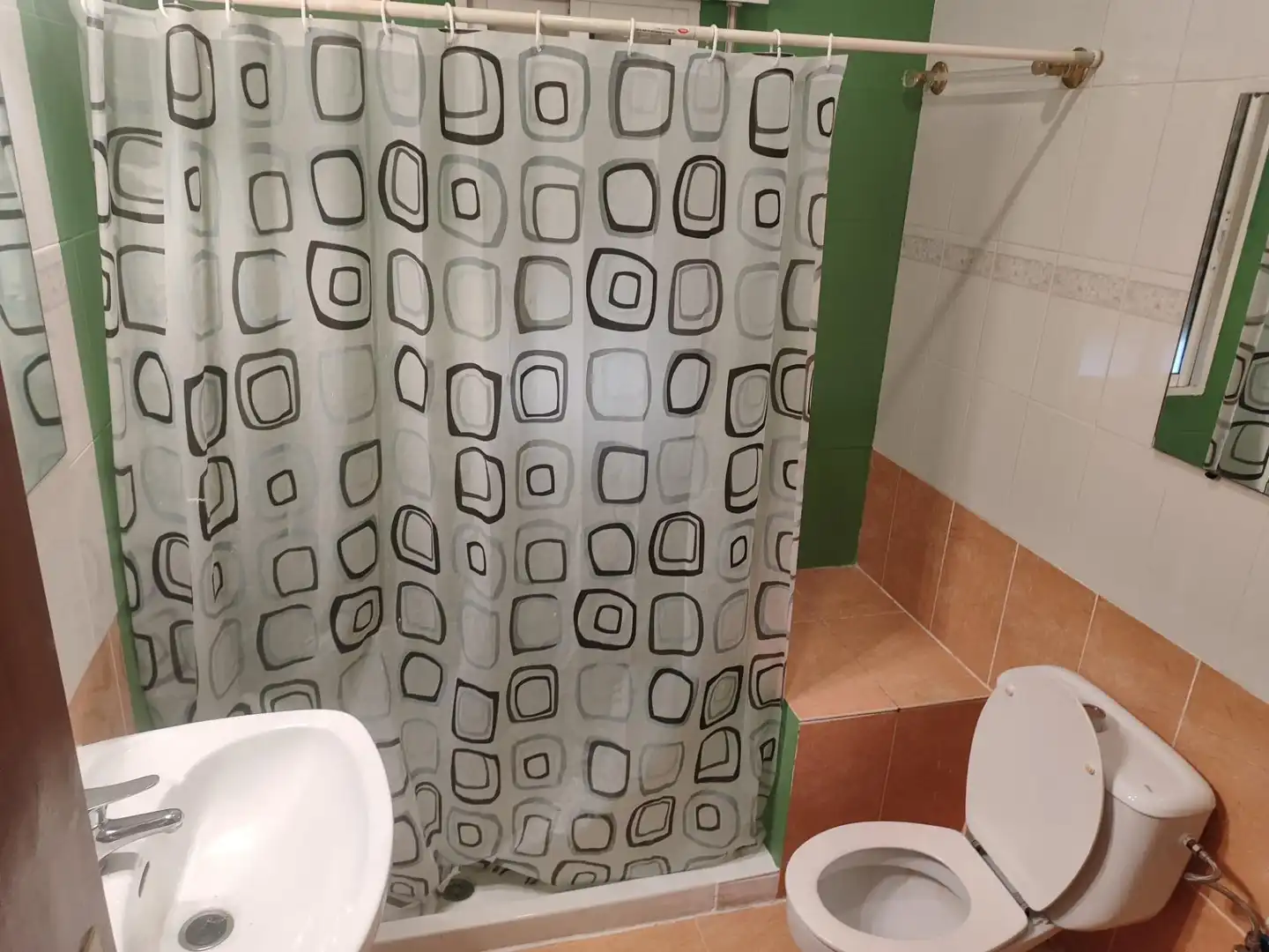 Badezimmer von Wohnung zur Miete in Cáceres mit Terrasse, Möbliert und Balkon