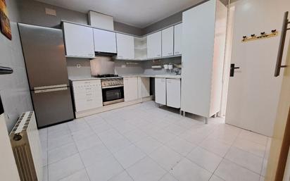 Cuina de Casa o xalet en venda en Rubí amb Calefacció i Terrassa