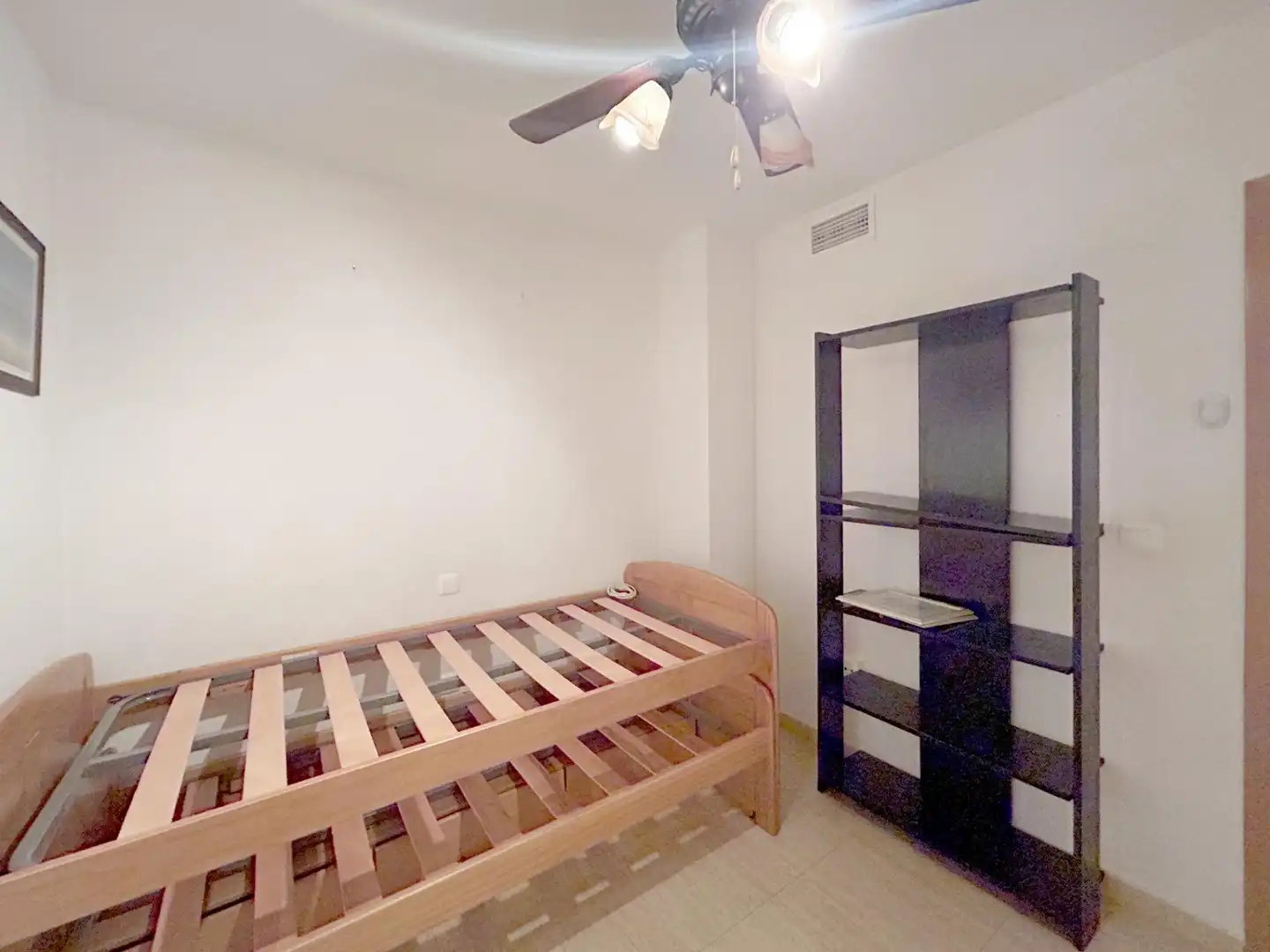 Dormitori de Apartament en venda en Alicante / Alacant amb Terrassa, Balcó i Alarma