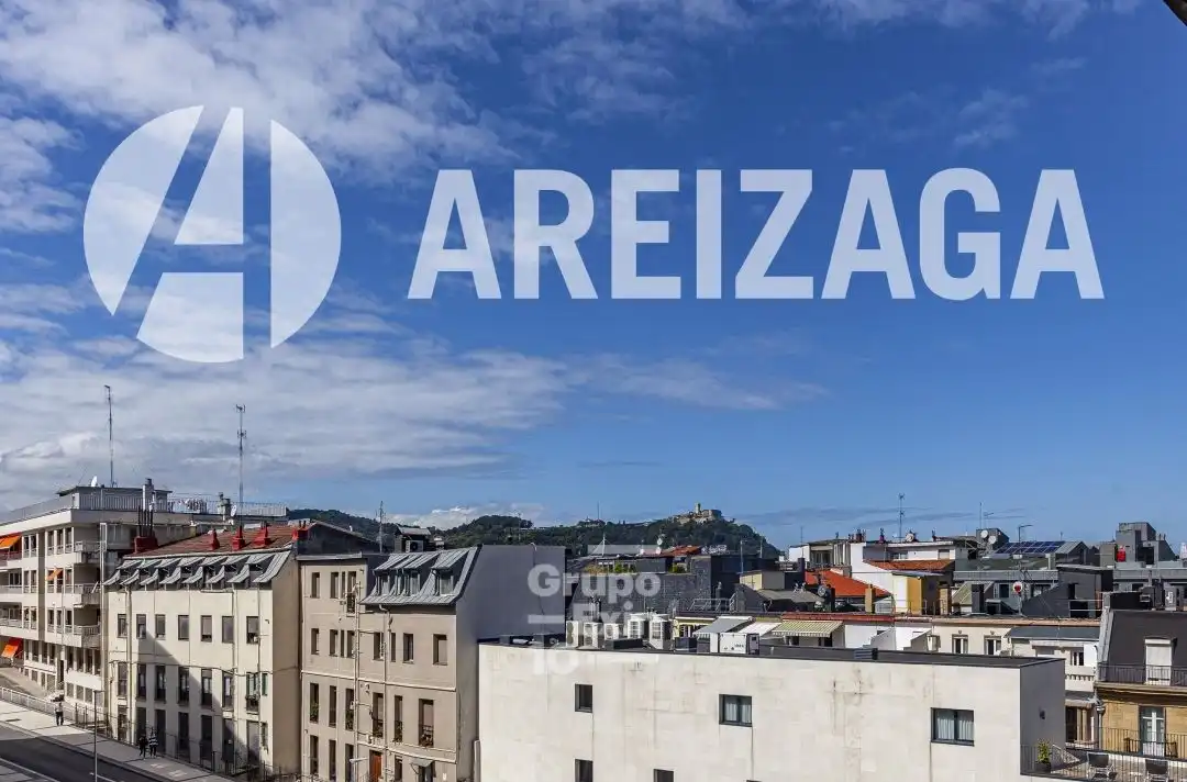 Vista exterior de Piso en venta en Donostia - San Sebastián  con Calefacción y Balcón