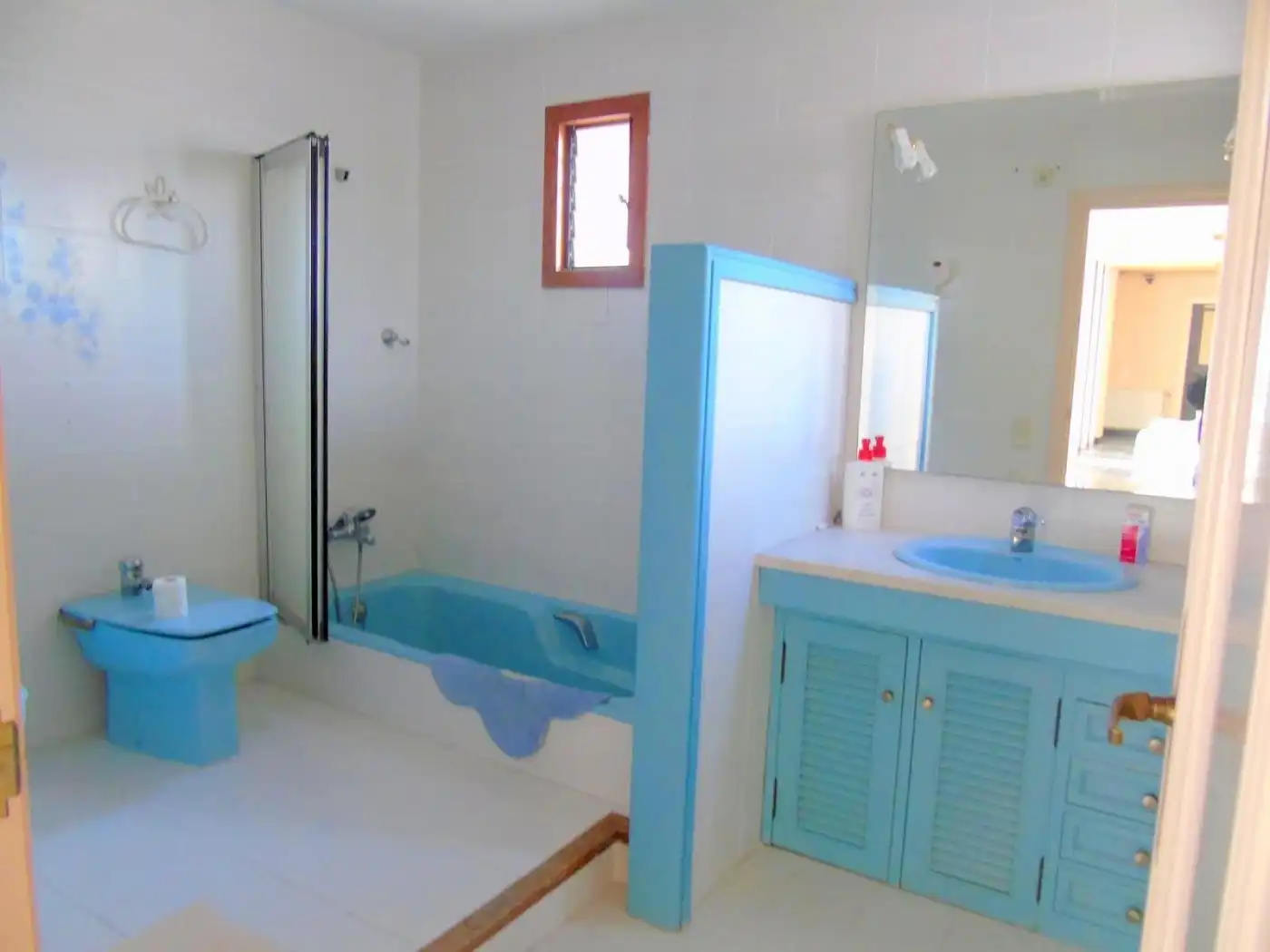 Bathroom of Houses for sale in La Llosa de Ranes  with Air Conditioner, Heating and Private garden