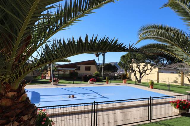 Casa-chalet en Venta en Petrer