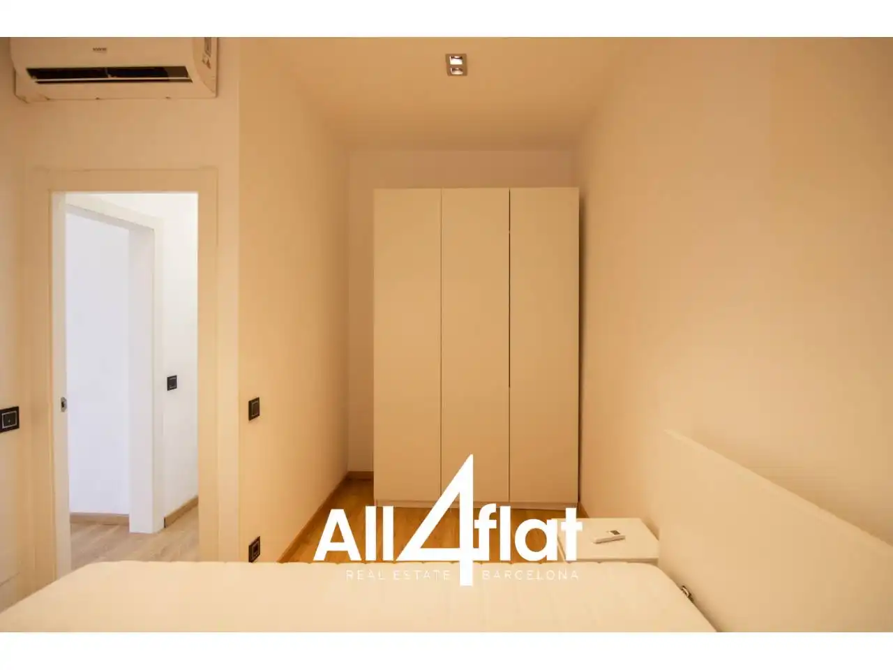Flat with terrace for sale in Calle Agustí Vell, imagen 29