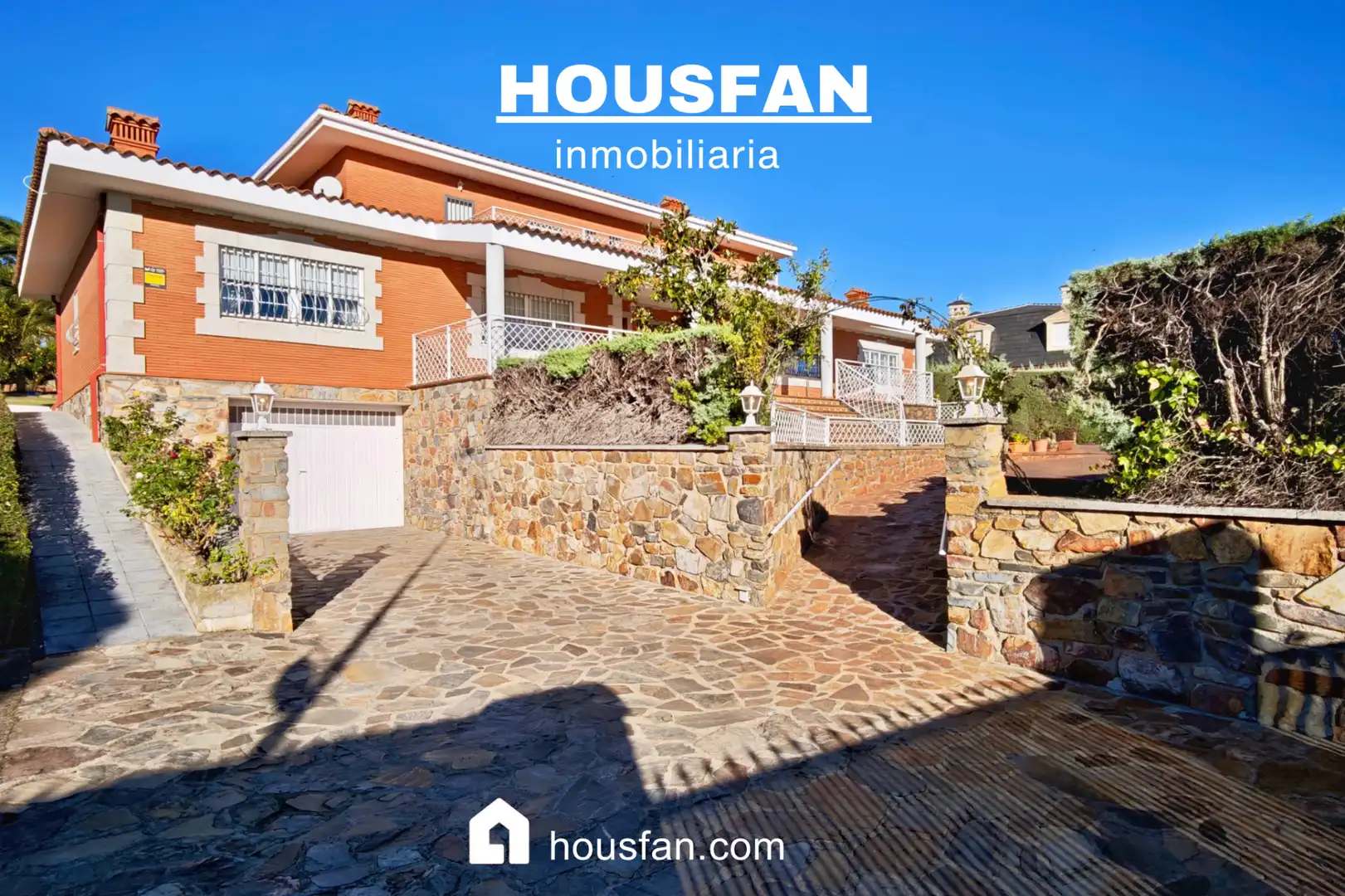 Exterior view of Houses for sale in Cáceres  with Air Conditioner, Heating and Private garden