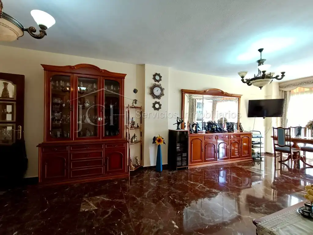 Sala d'estar de Pis en venda en Fuengirola amb Jardí privat, Terrassa i Piscina
