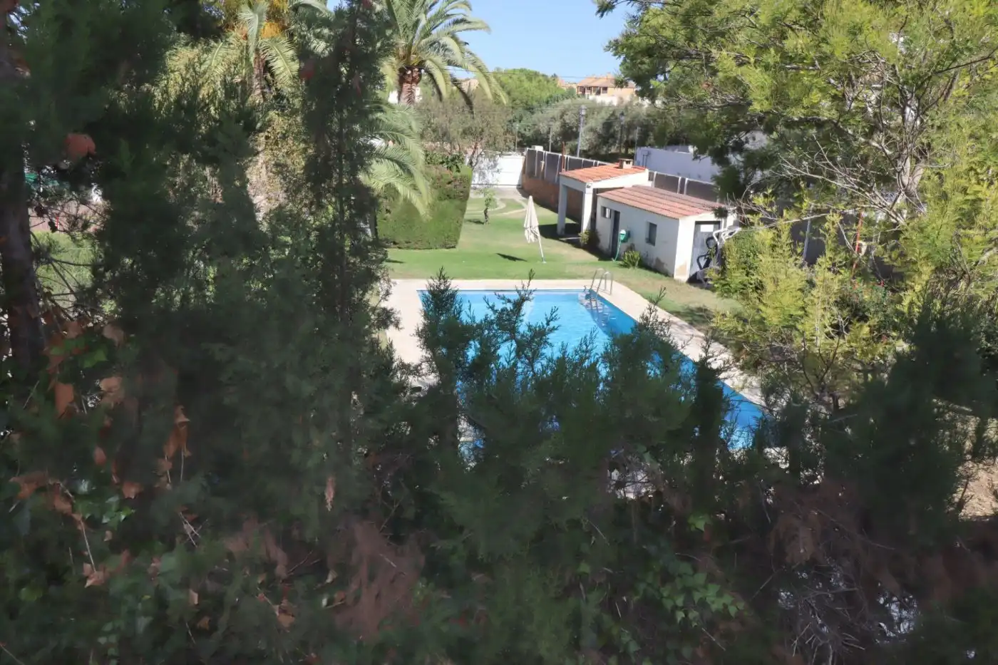 Piscina de Casa adosada en venta en Rocafort con Aire acondicionado, Calefacción y Jardín privado