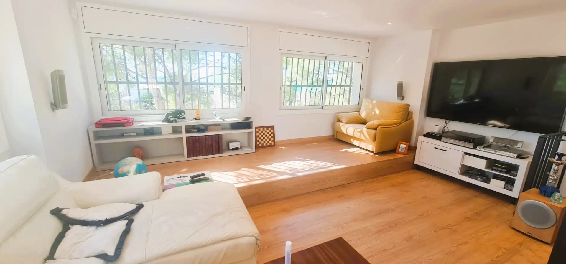 Sala d'estar de Casa o xalet en venda en Tarragona amb Aire condicionat, Calefacció i Jardí privat