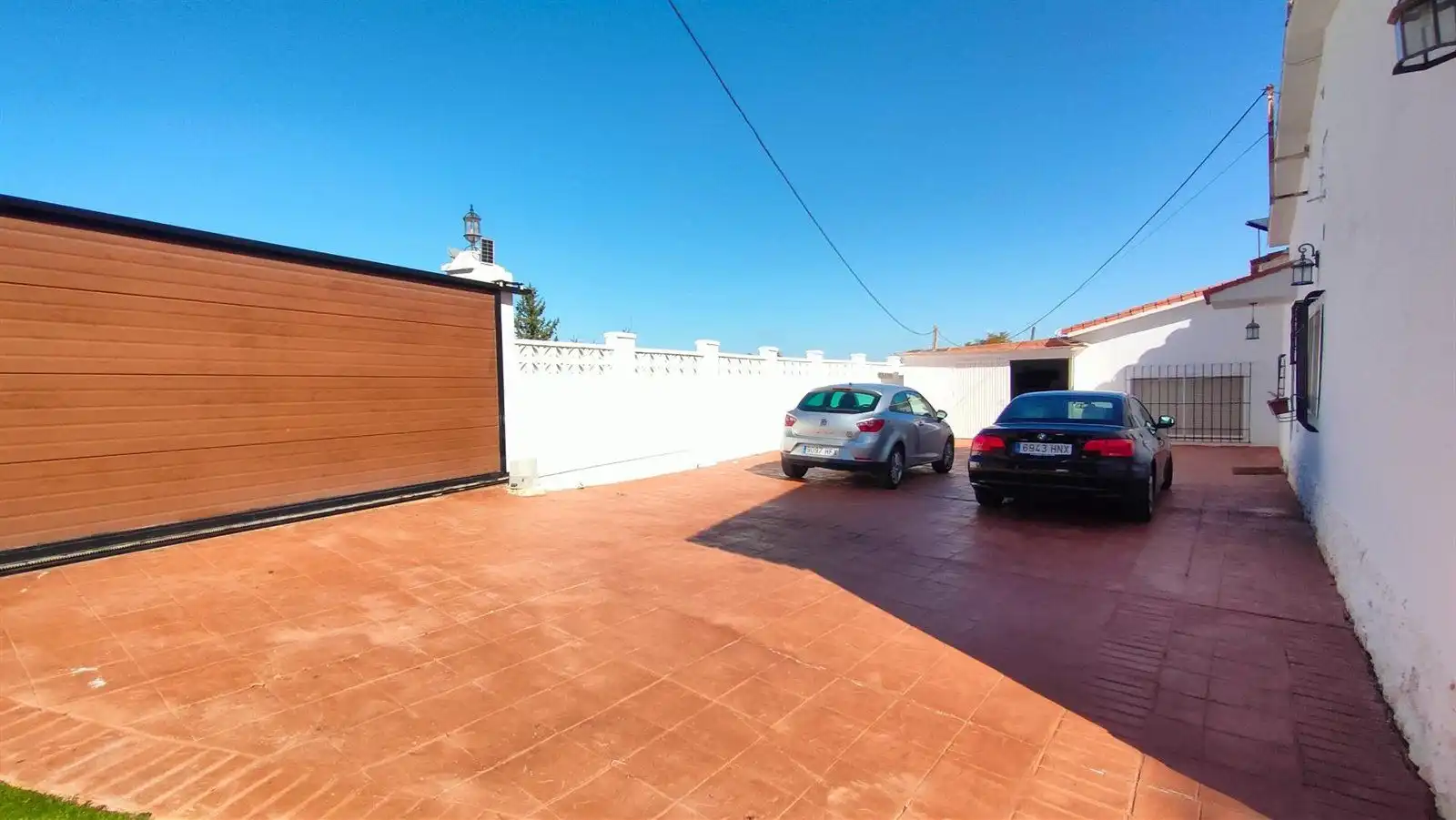 Aparcament de Casa o xalet en venda en Torremolinos amb Aire condicionat, Terrassa i Traster