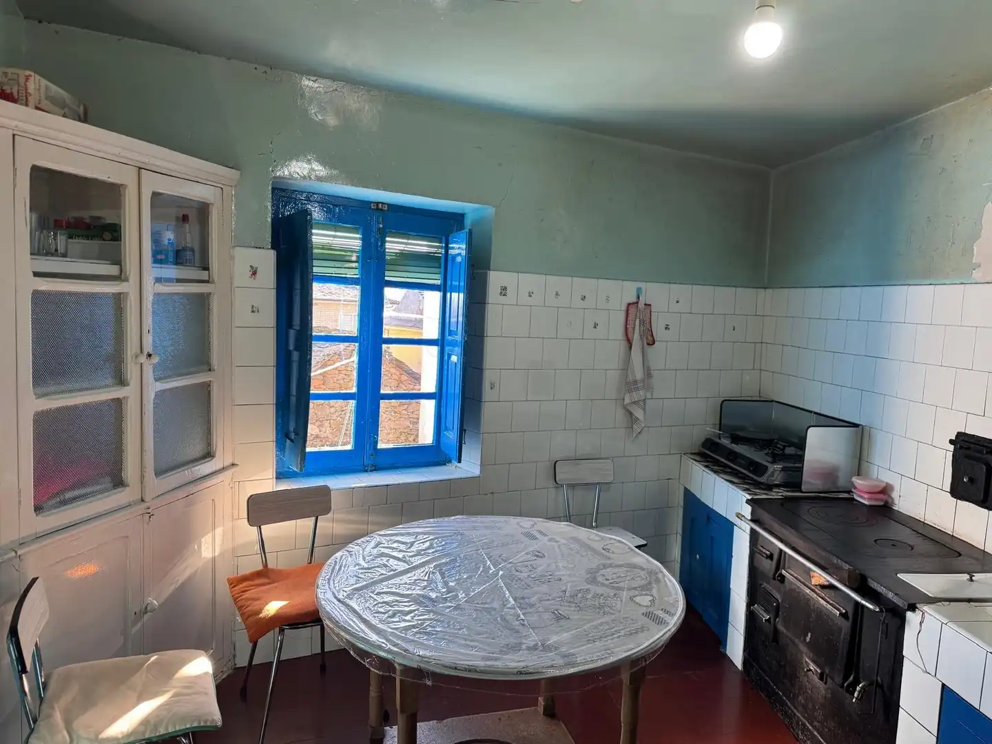 Cocina de Finca rústica en venta en Palacios de Sanabria con Jardín privado, Amueblado y Balcón
