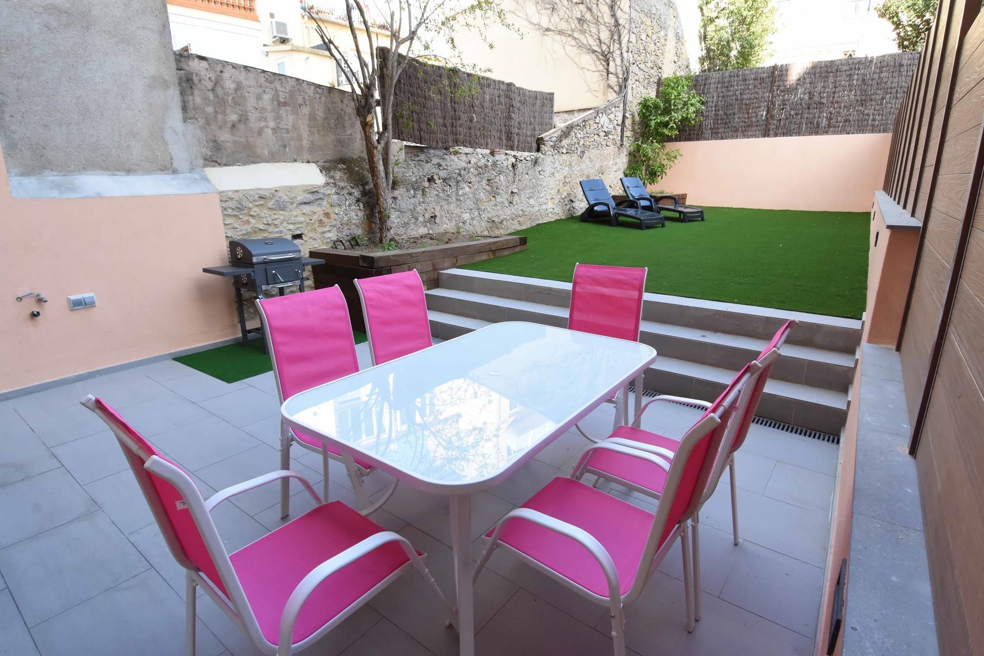 Terrassa de Pis de lloguer en Girona Capital amb Aire condicionat, Calefacció i Jardí privat