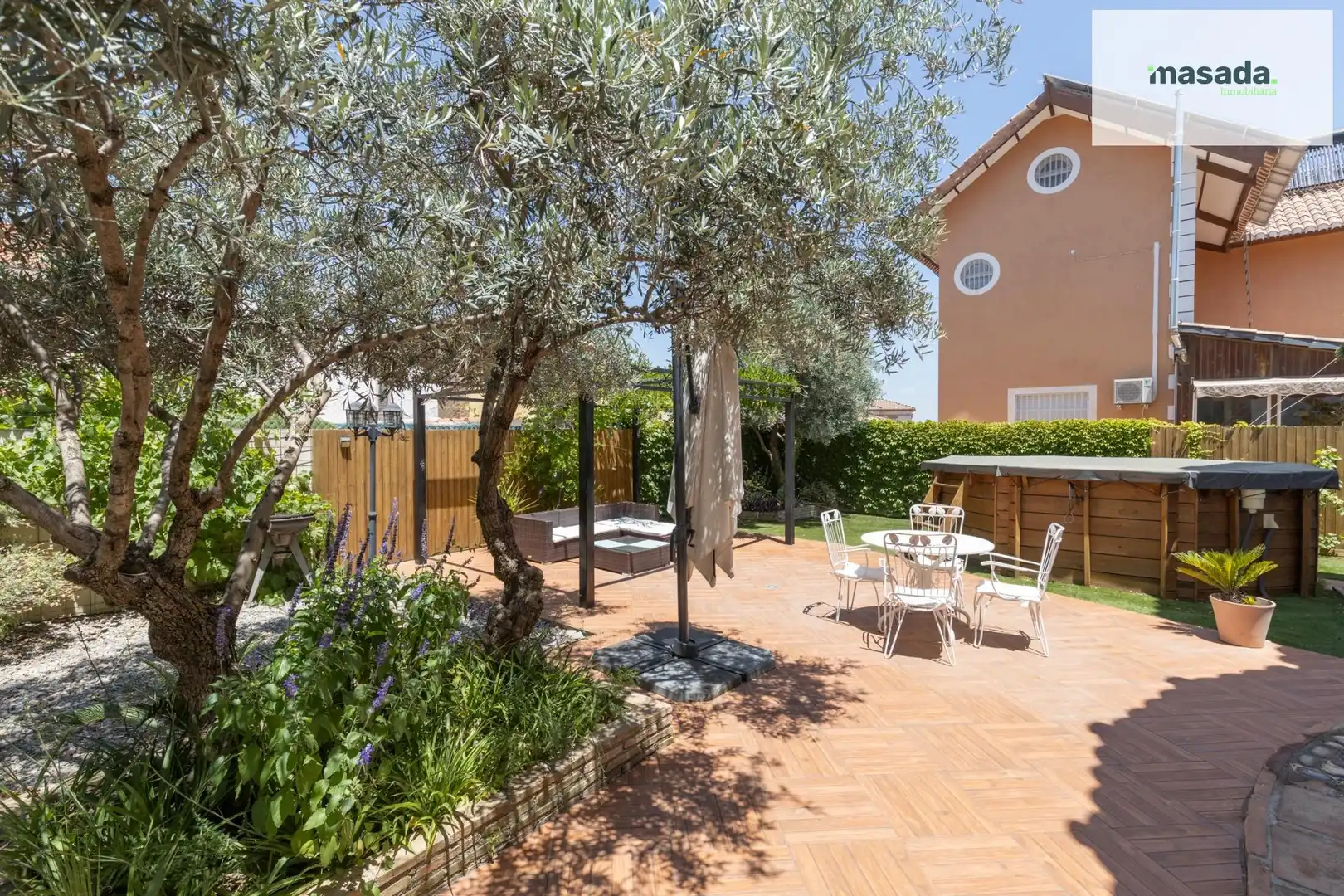 Terraza de Casa o chalet en venta en Vegas del Genil con Jardín privado, Piscina y Alarma