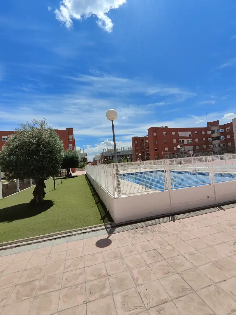 Swimming pool of Flat for sale in Valdemoro  with Air Conditioner, Heating and Private garden