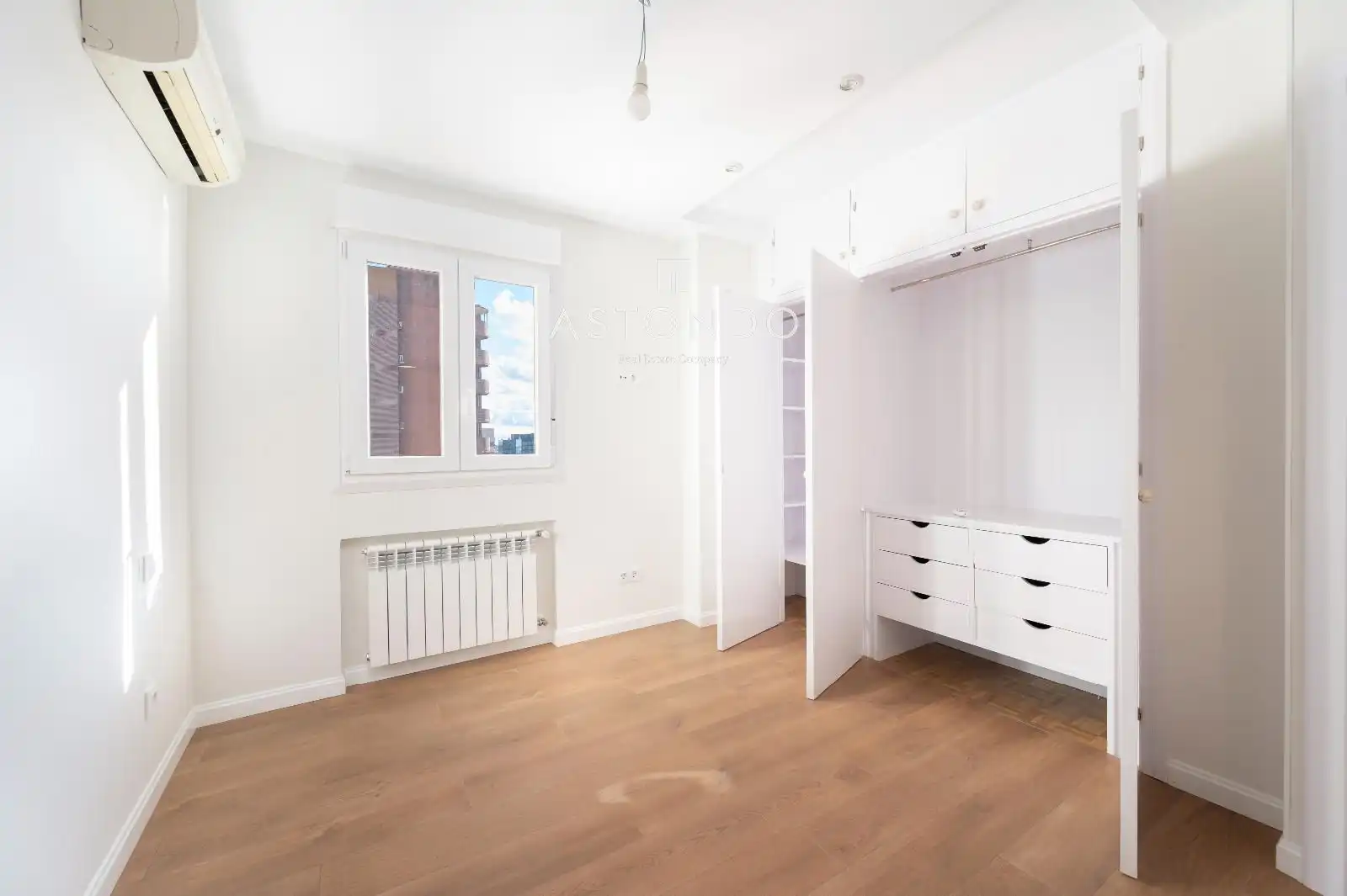 Habitación de Piso de alquiler en Madrid con Aire acondicionado, Calefacción y Piscina