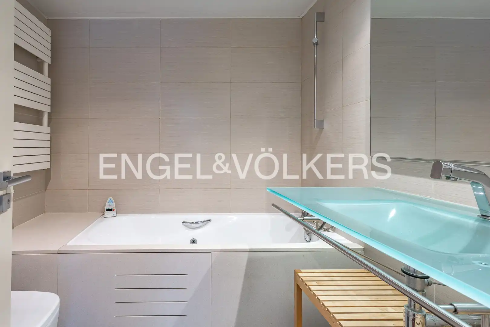 Baño de Piso en venta en Sant Cugat del Vallès con Aire acondicionado, Calefacción y Jardín privado