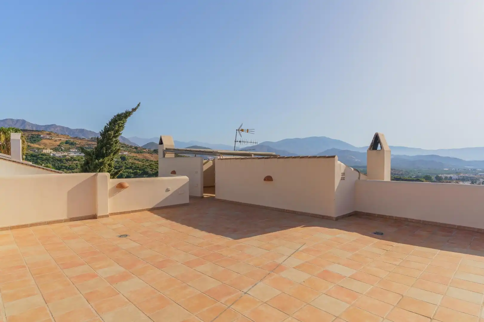 Detached house with terrace for sale in Calle Calle Naranjo, Monte de los Almendros, imagen 52