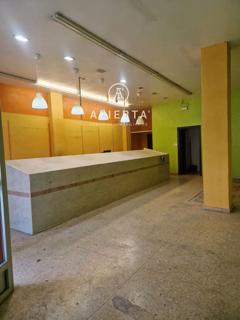 Local comercial de lloguer a Antón García Abril, imagen 9