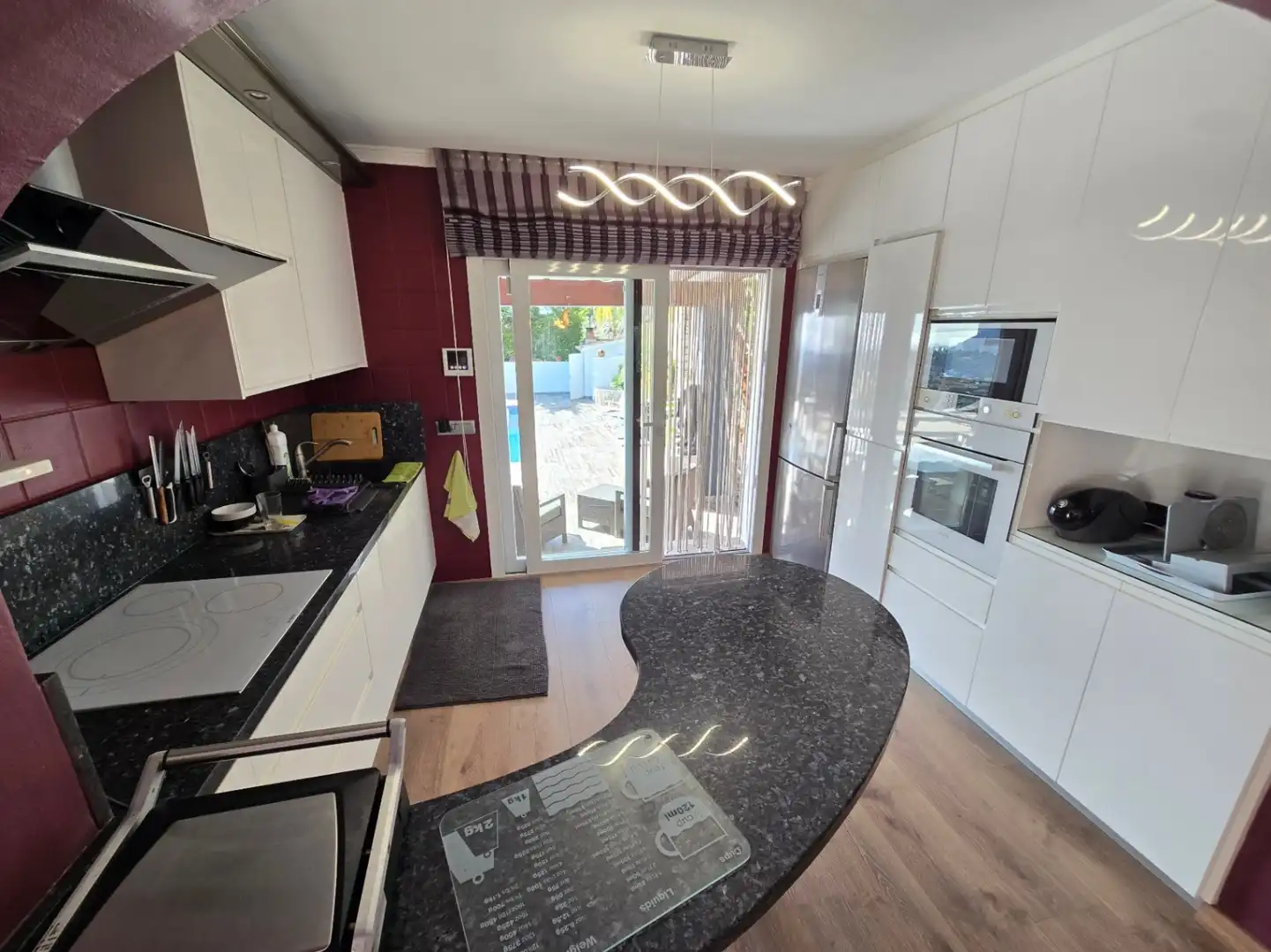 Cocina de Casa o chalet en venta en Calpe / Calp con Aire acondicionado, Calefacción y Jardín privado