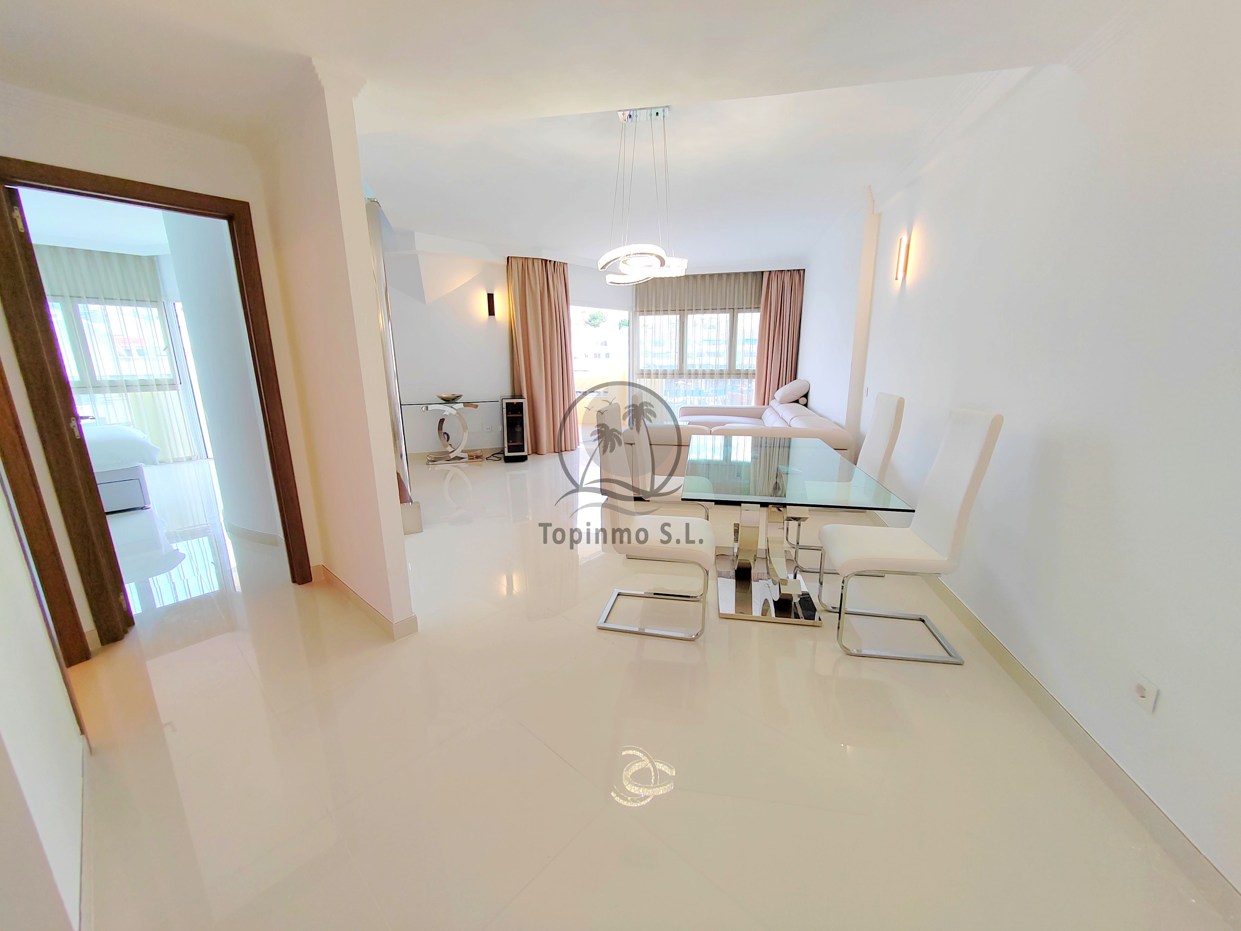 Vista exterior de Dúplex en venda en Benalmádena amb Aire condicionat, Calefacció i Terrassa