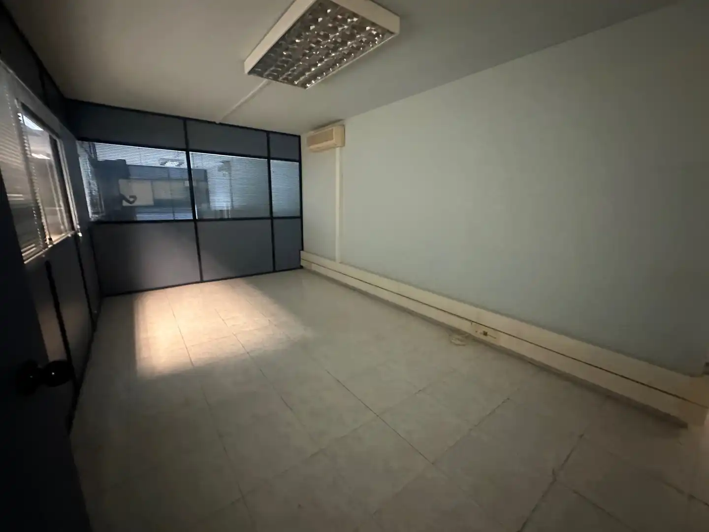 Local comercial en venta en Carrer de Violant d'Hongria Reina d'Aragó 89, imagen 12
