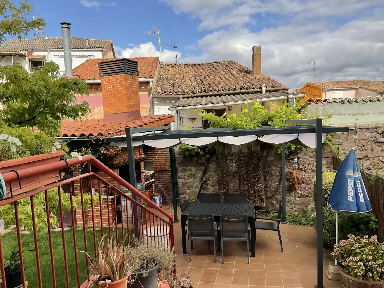 Terrassa de Casa o xalet en venda en Alesanco amb Calefacció, Jardí privat i Traster