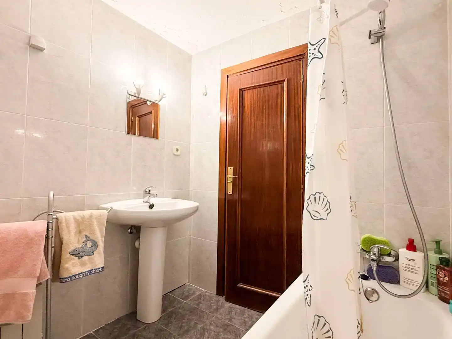 Baño de Piso en venta en Majadahonda con Jardín privado, Parquet y Trastero