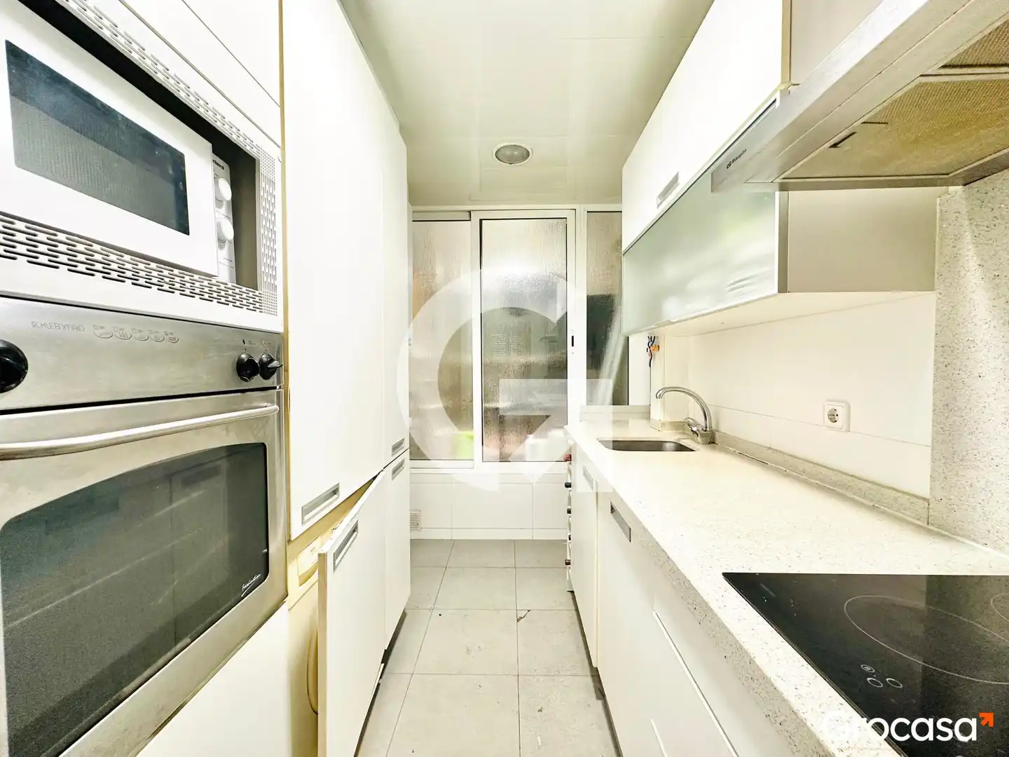 Kitchen of Flat for sale in Barcelona  with Air Conditioner, Heating and Oven