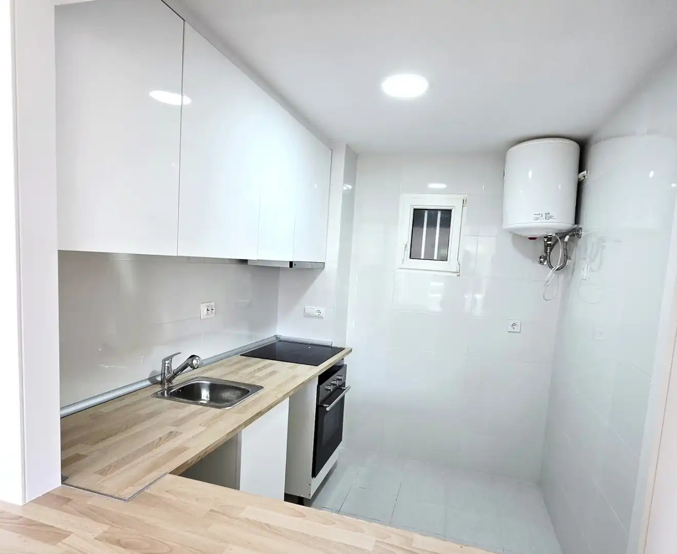 Cocina de Apartamento en venta en Orihuela con Balcón y Piscina comunitaria
