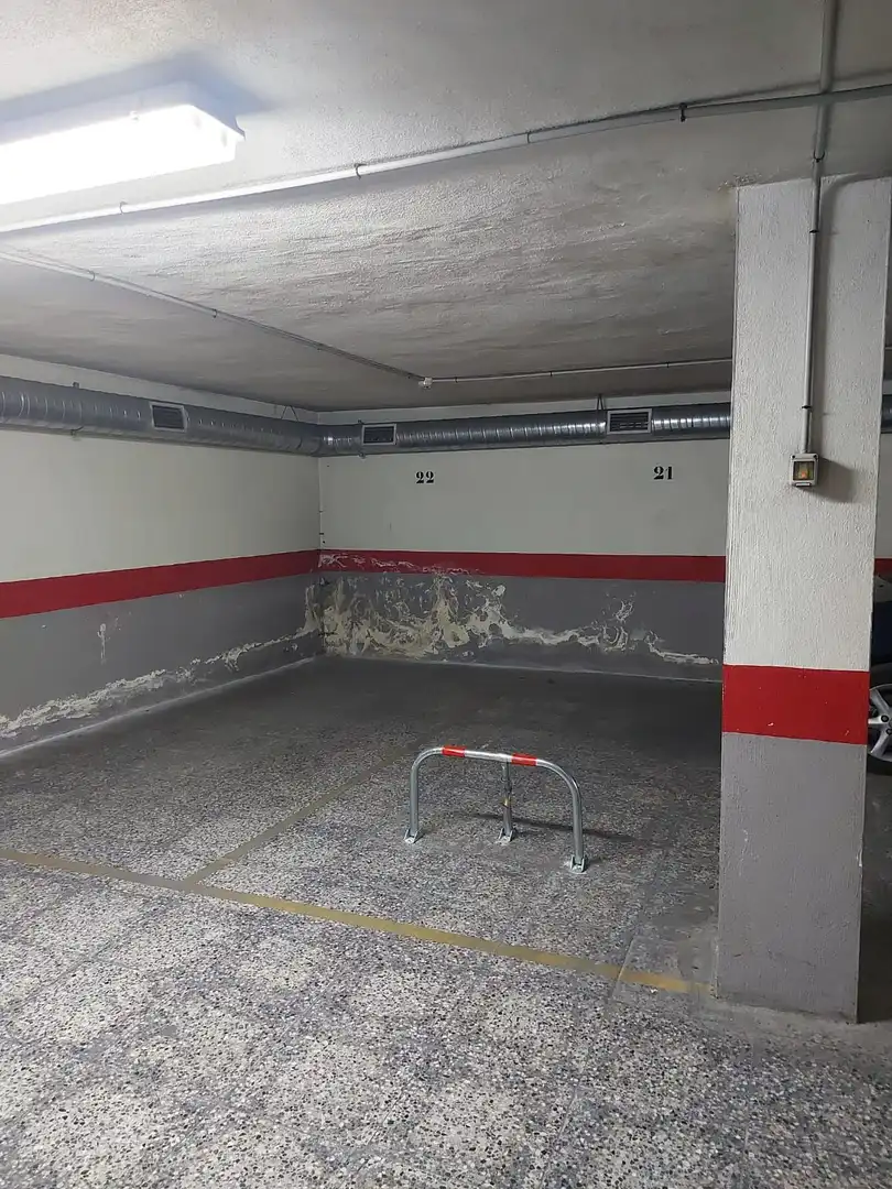 Aparcament en venda a Calle Martínez Molina
