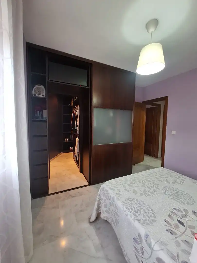 Dormitori de Casa adosada en venda en Écija amb Aire condicionat i Traster