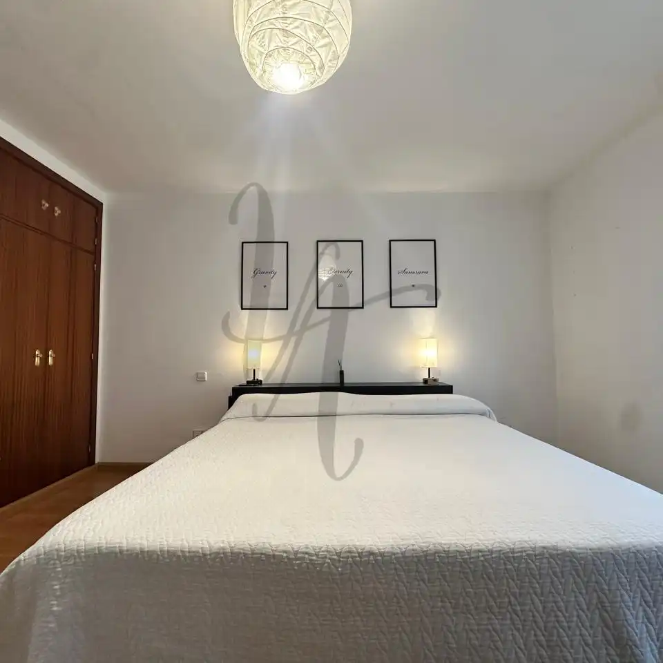Casa aparellada amb piscina de lloguer a Calle San Martín, imagen 23