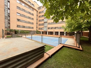Wohnung mit Pool zur Miete in Calle de Ana de Austria