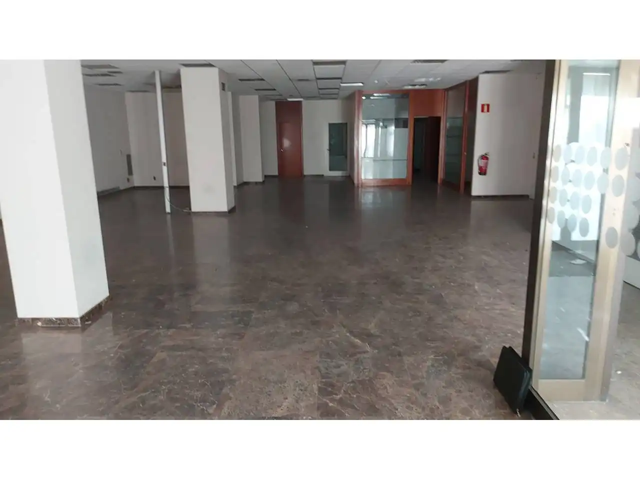 Local comercial de lloguer a Centro