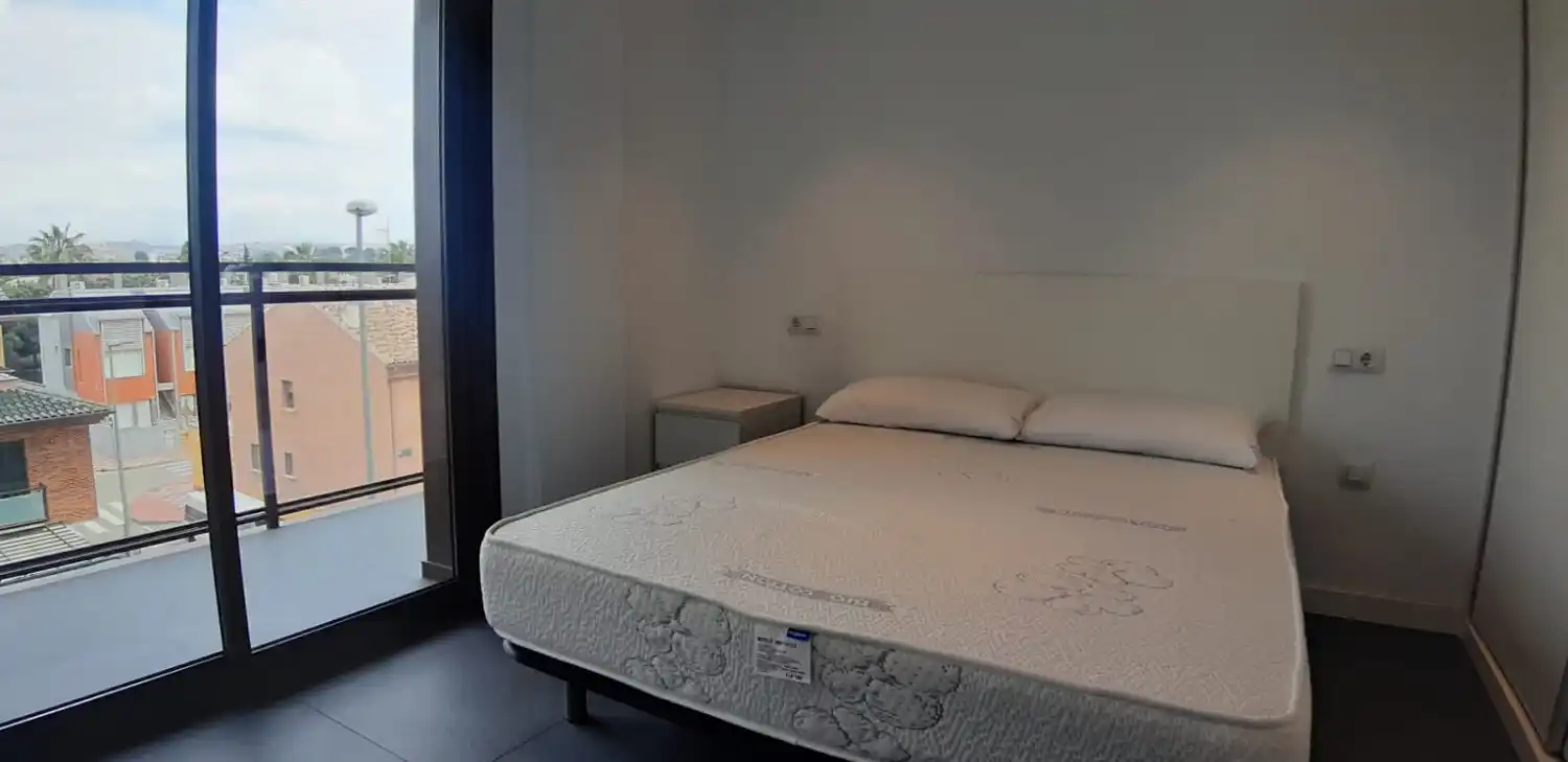 Habitación de Apartamento de alquiler en Murcia con Aire acondicionado, Amueblado y Lavadora
