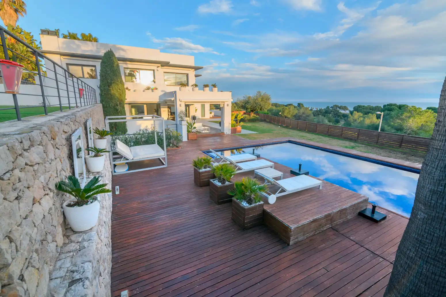Terrassa de Casa o xalet en venda en Sitges amb Terrassa, Traster i Piscina