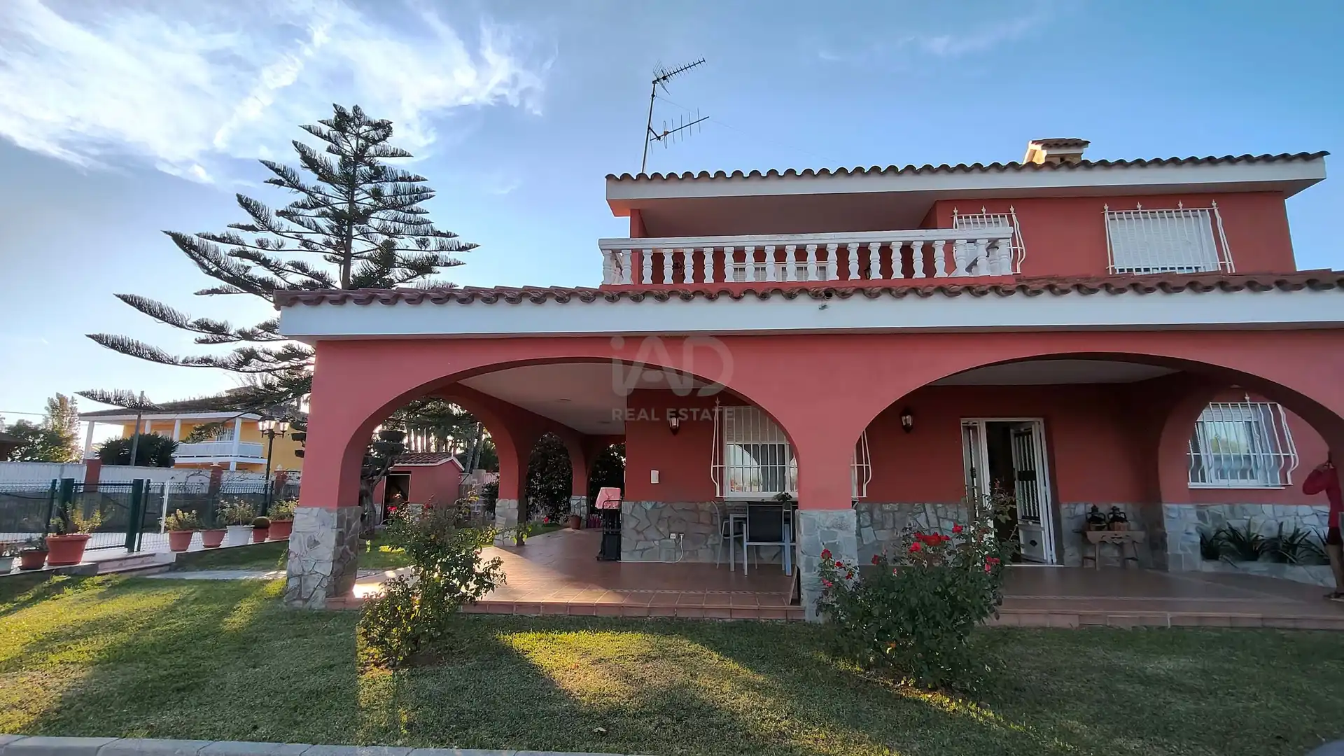 Jardí de Casa o xalet en venda en Castellón de la Plana / Castelló de la Plana amb Calefacció, Terrassa i Piscina