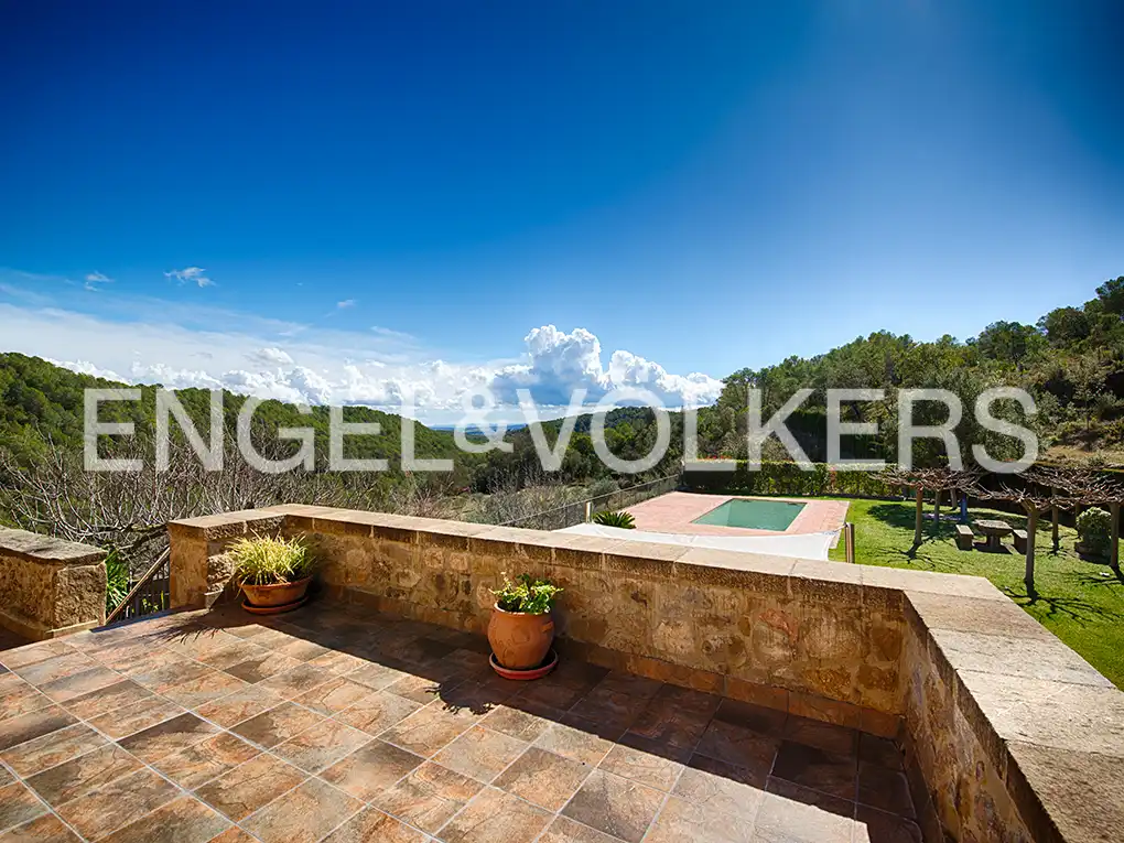 Country homes for sale in Lladó