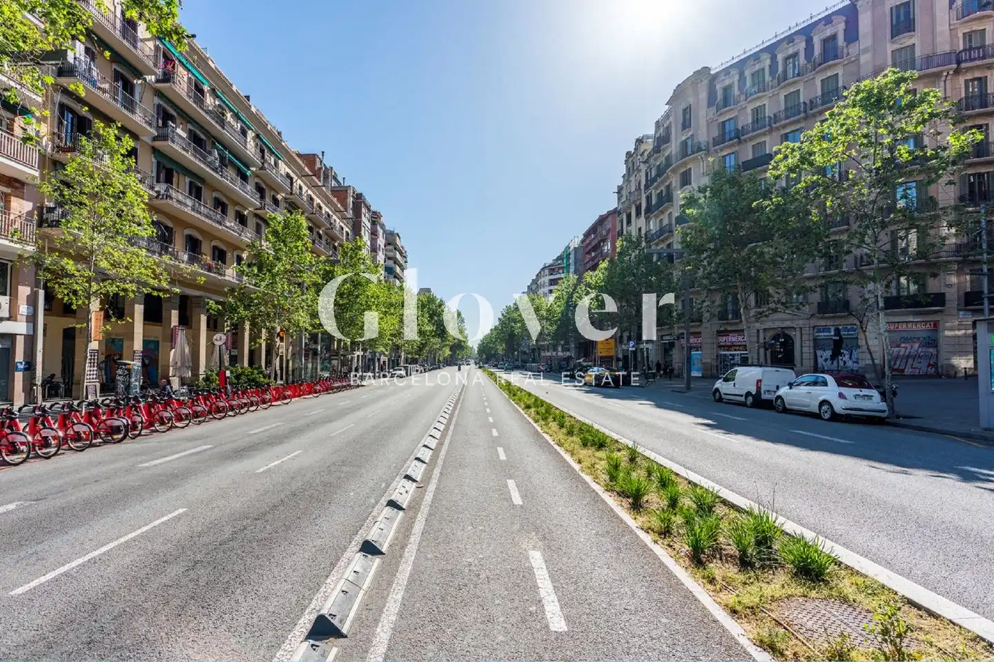 Vista exterior de Piso en venta en Barcelona con Aire acondicionado y Calefacción