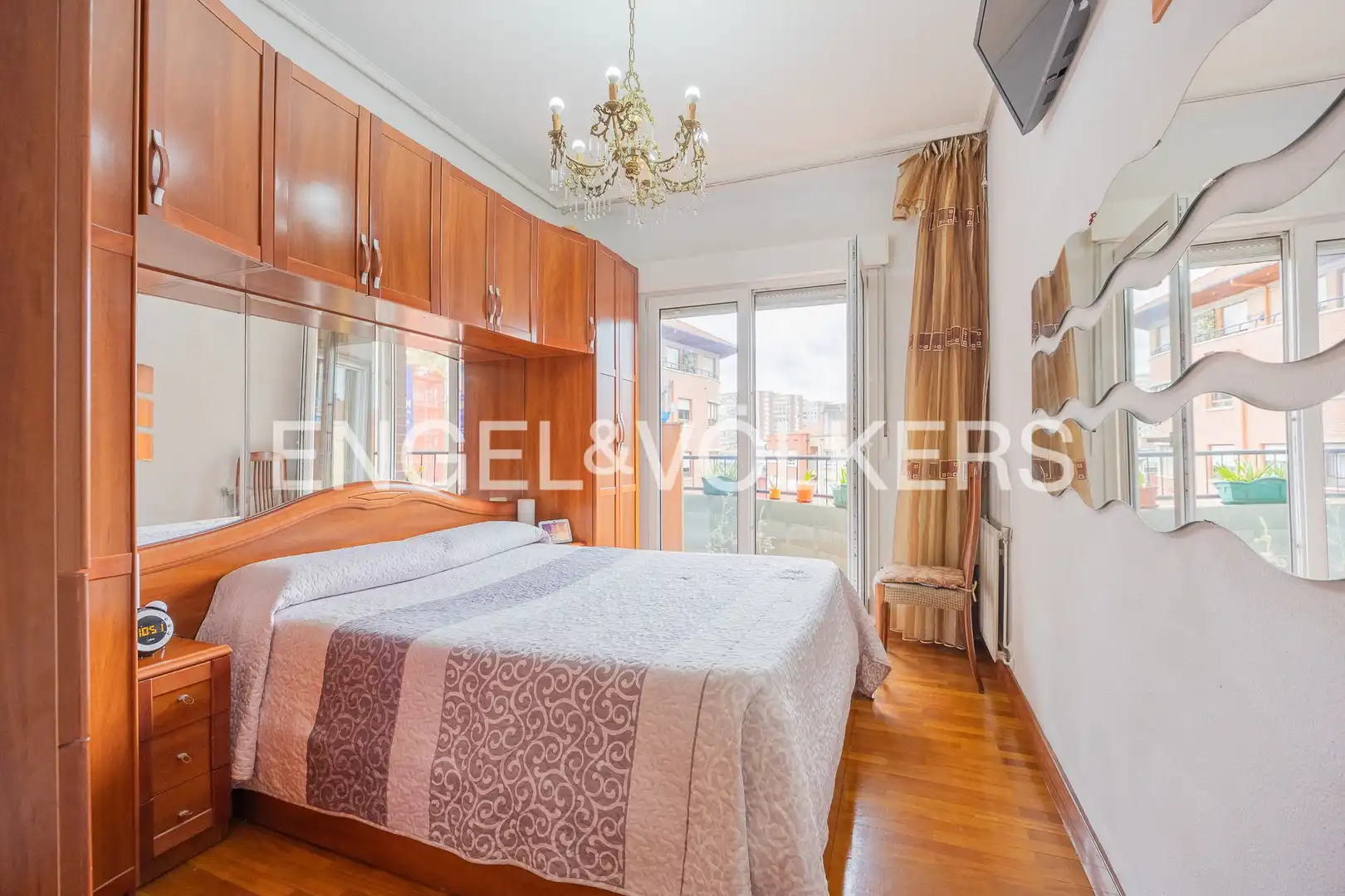Habitación de Piso en venta en Bilbao  con Calefacción y Terraza