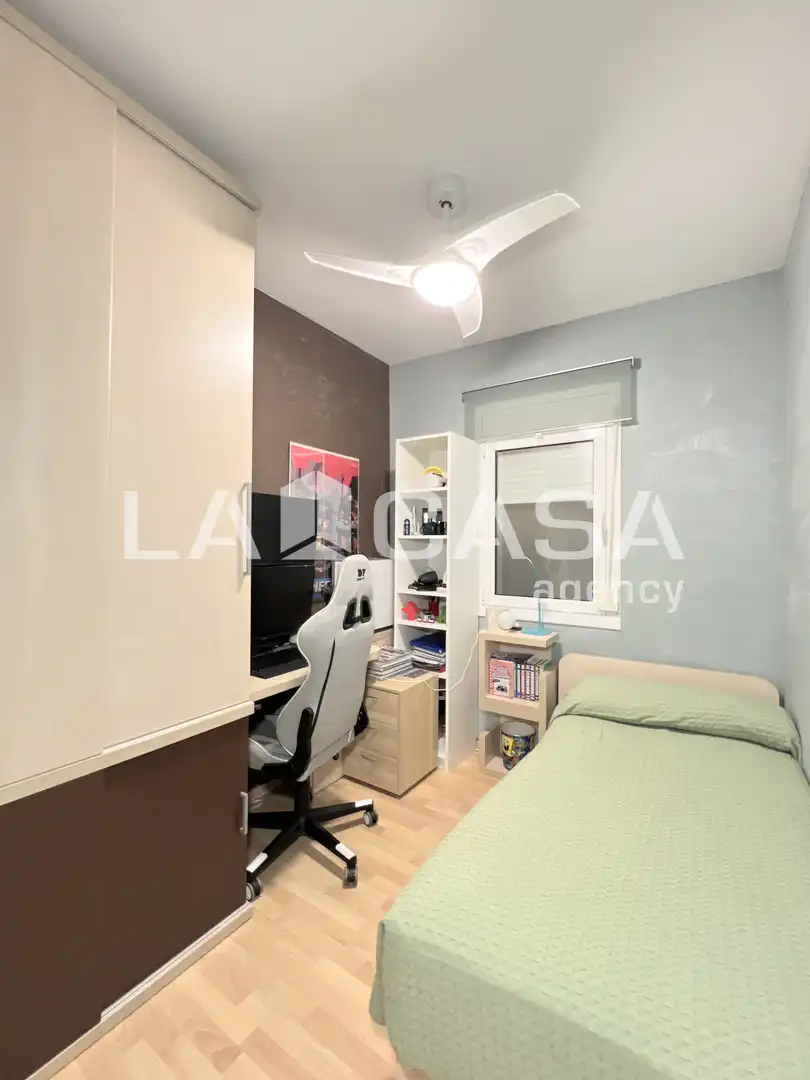 Piso en venta en Badalona con Calefacción, Trastero y Balcón