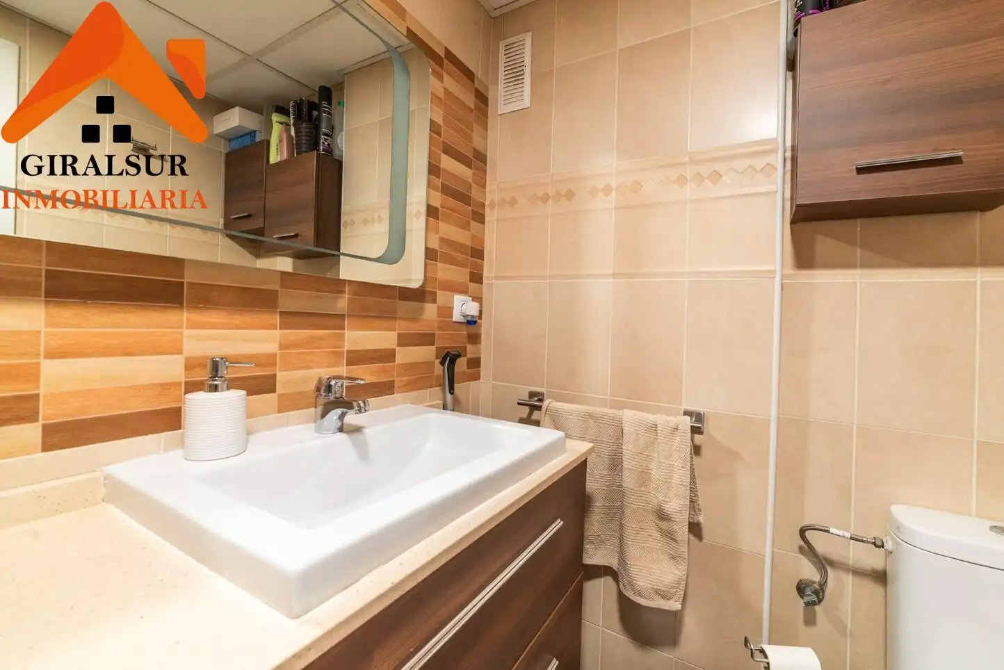 Baño de Piso en venta en Alcalá de Guadaira con Aire acondicionado y Trastero