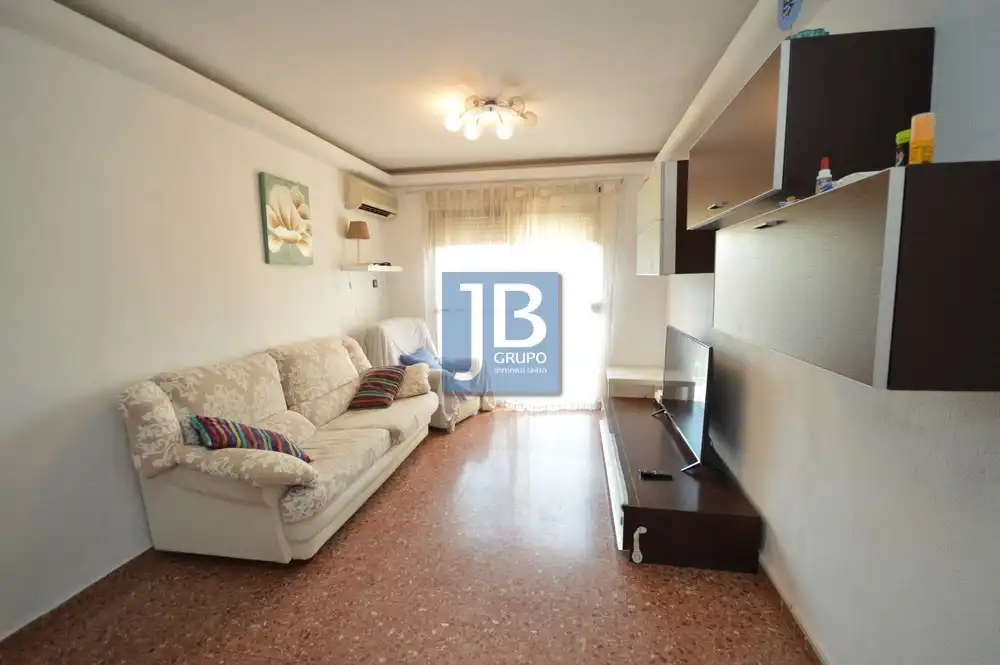 Sala d'estar de Pis en venda en Xàtiva amb Aire condicionat, Moblat i Balcó