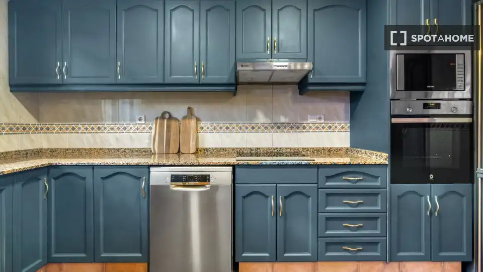 Kitchen of Flat for rent in L'Eliana  with Air Conditioner, Heating and Furnished