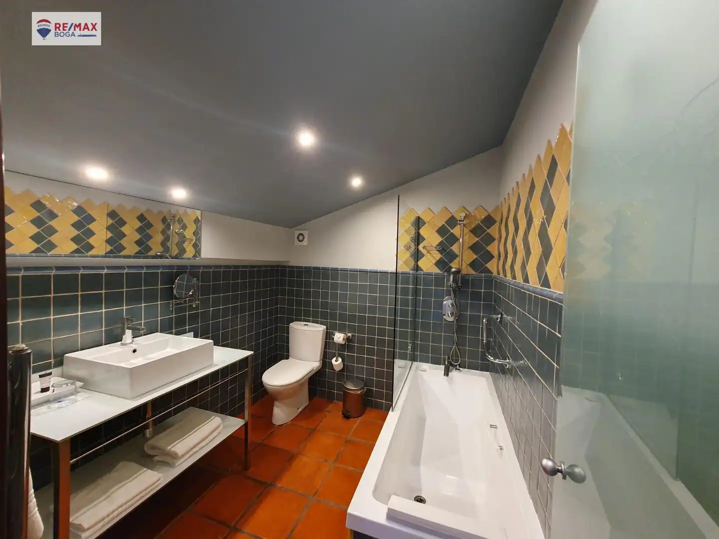 Badezimmer von Gebäude zum Verkauf in Aibar / Oibar
