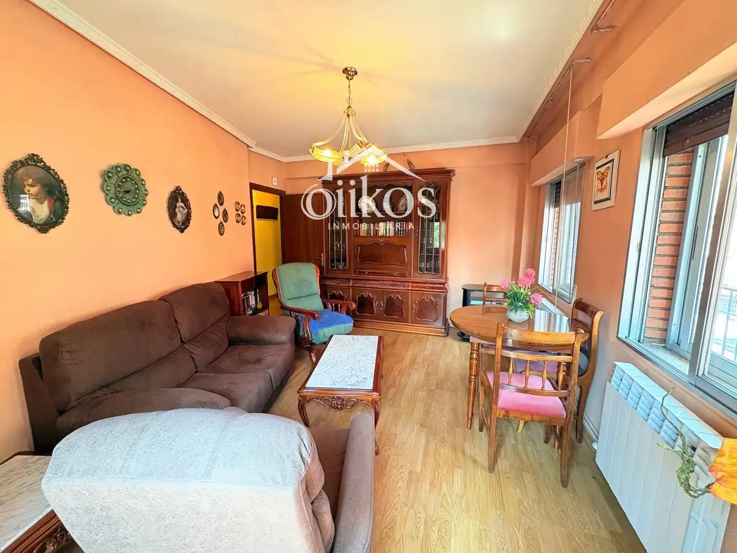 Sala de estar de Piso en venta en Salamanca con Calefacción, Parquet y Balcón