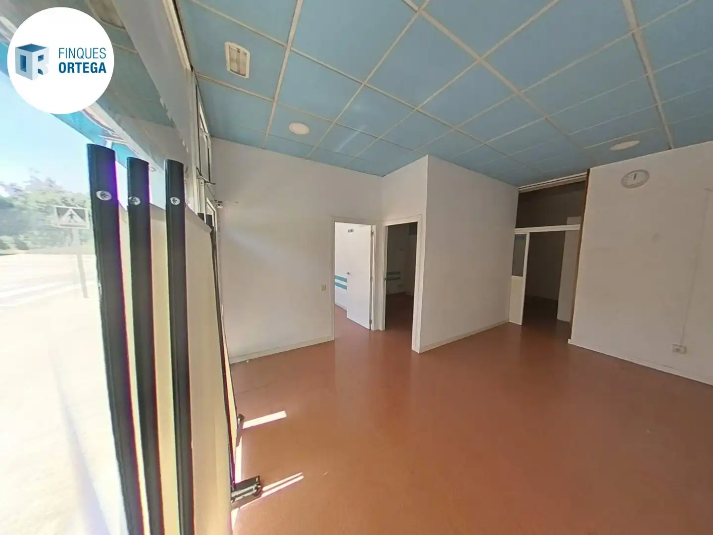 Local comercial de lloguer a de Víctor Català, imagen 5
